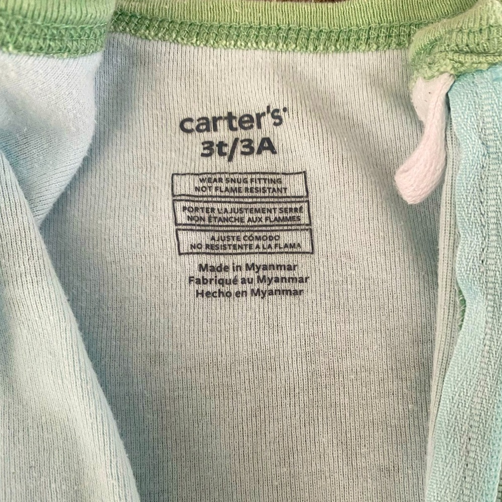 Carter’s 3T cactus pajamas, one piece footless, unisex - Picture 4 of 4